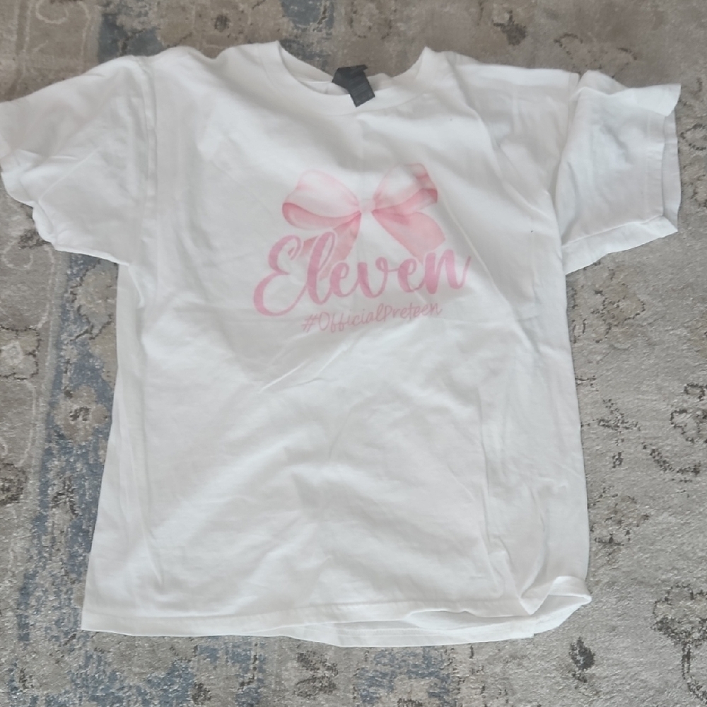 Gildan Kids White and Pink T-Shirt
